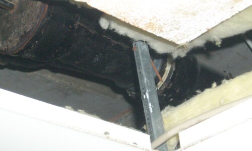 Asbesthaus - Fundstelle: Wärmedämmung, Brandabschottung aus künstlichen Mineralfasern (KMF)  | © 2019, CRB Analyse Service GmbH | © CRB Analyse Service GmbH